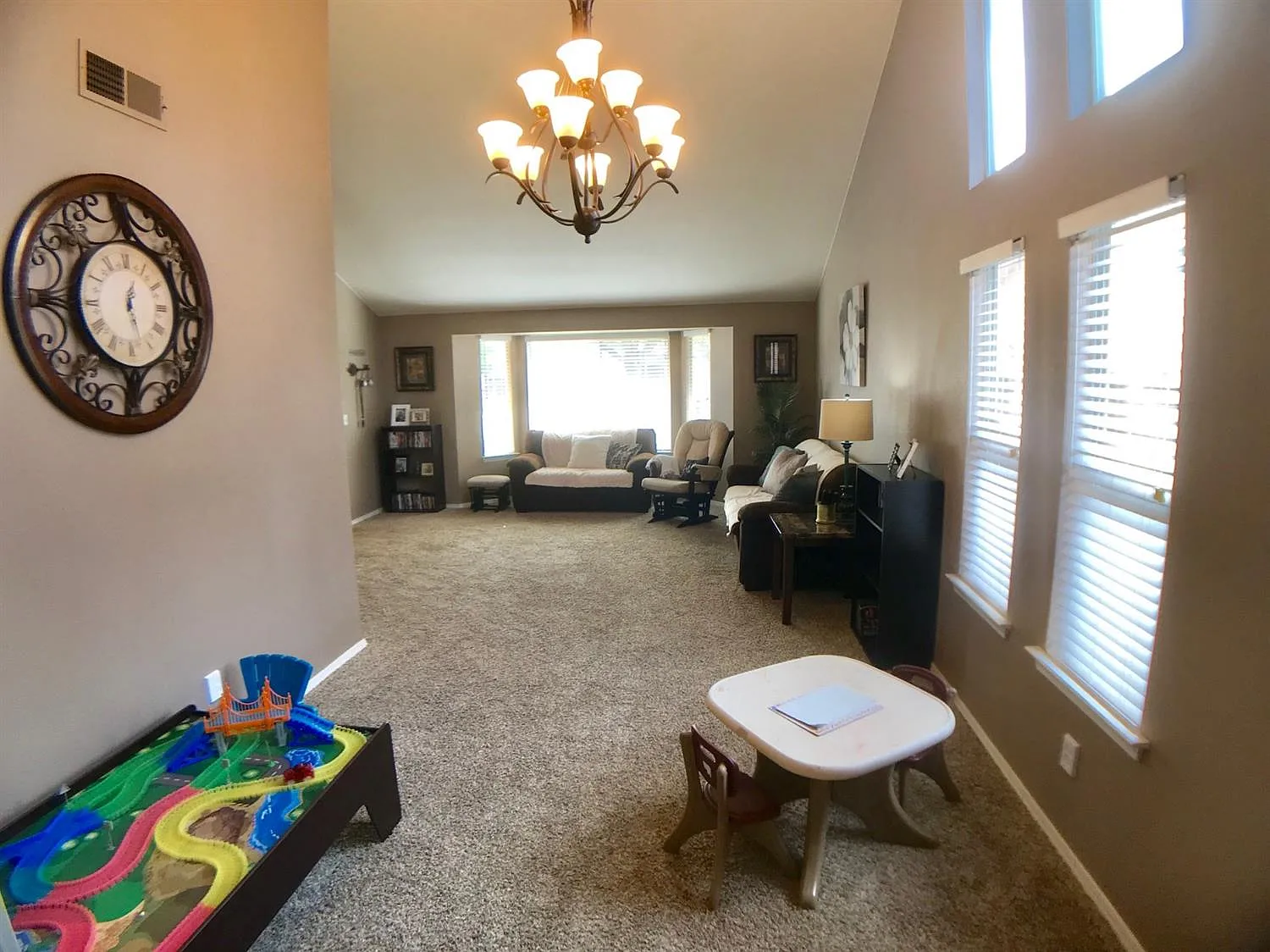 1255e43566aadaada77a71c6d816da40-uncropped_scaled_within_1536_1152