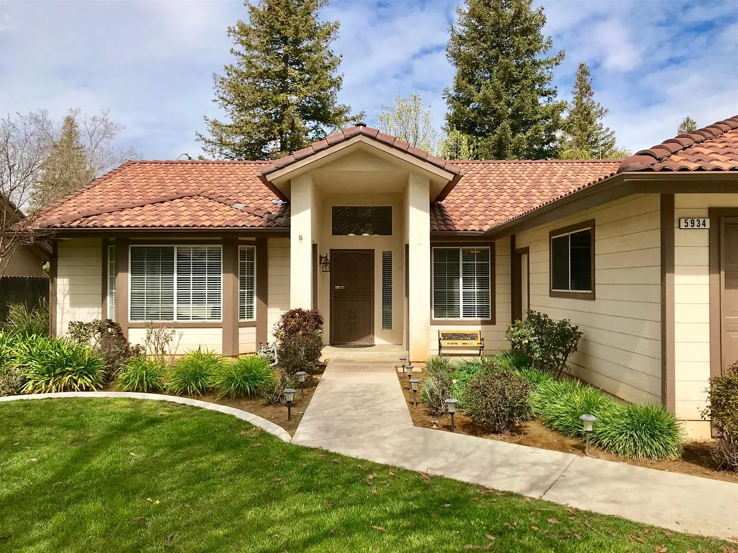 4b9a62e423206ed497b1e38fa78bd0f6-uncropped_scaled_within_1536_1152