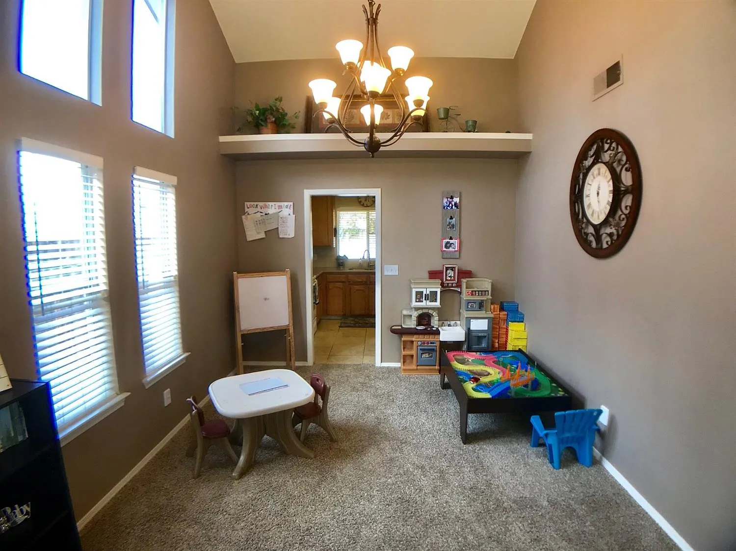 4ee08fb83291631cbf33db5d2be5ee8b-uncropped_scaled_within_1536_1152