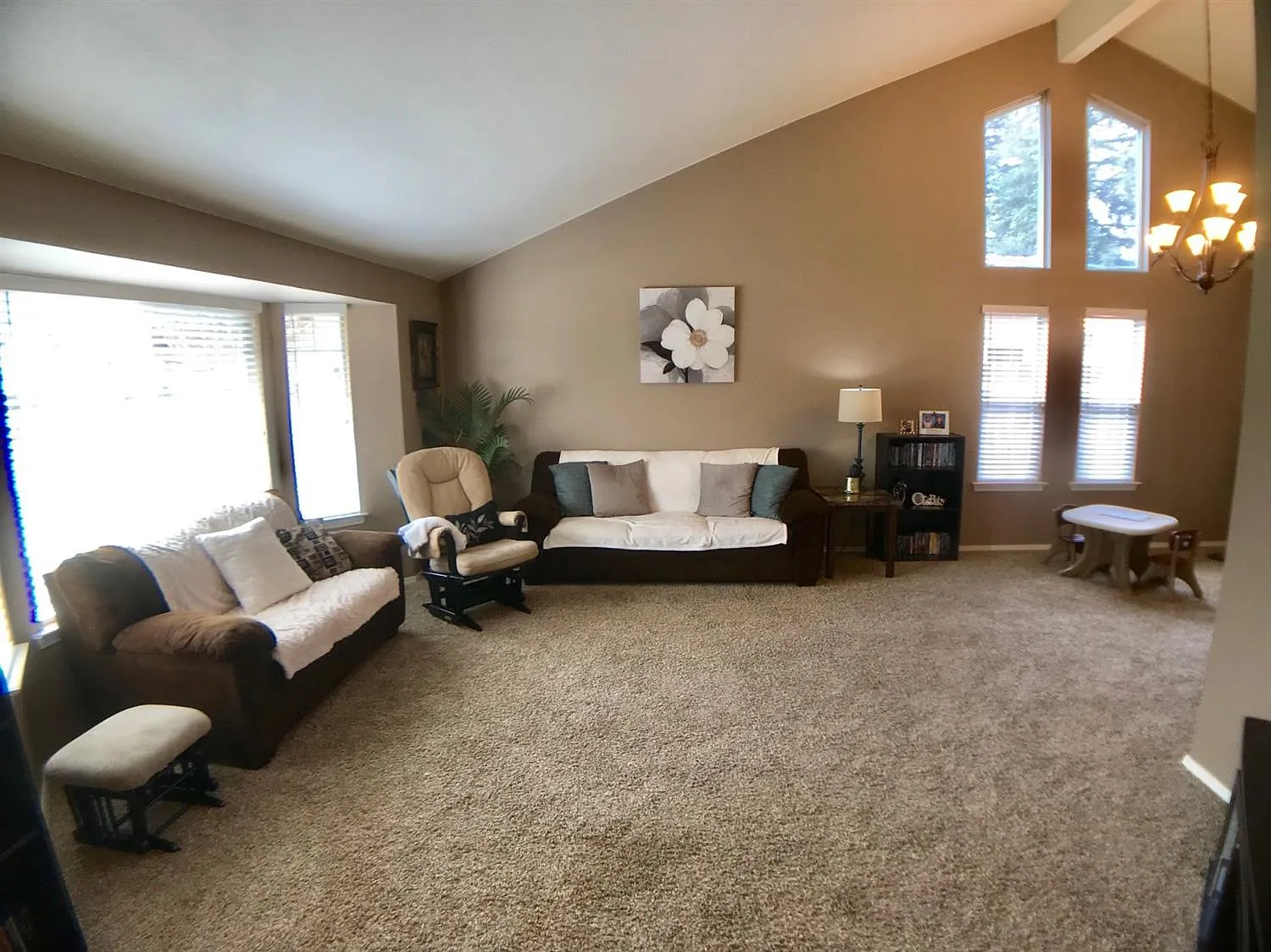 93b8d424b77d5ae6f6c724b5dee8a303-uncropped_scaled_within_1536_1152