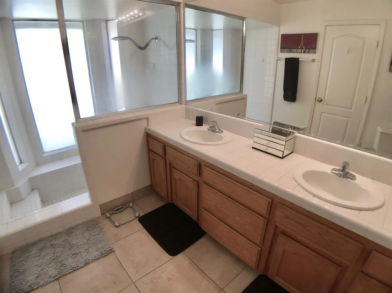 983b7094a0ea0750dc504cf59337cb04-uncropped_scaled_within_1536_1152