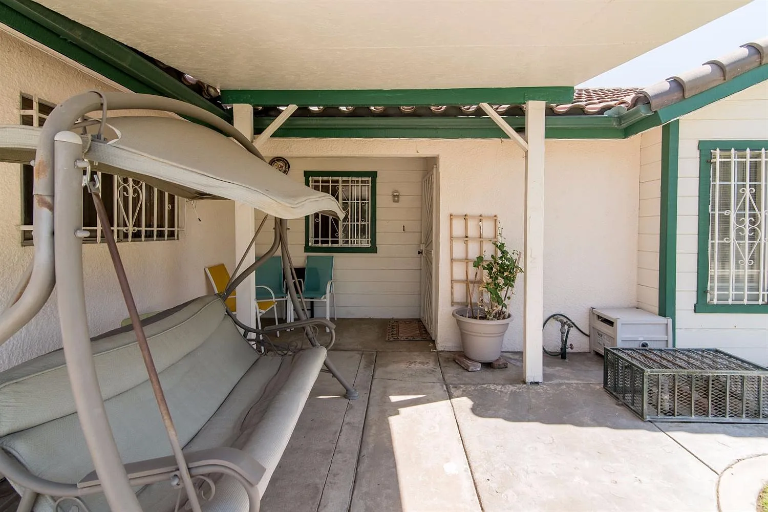 ee0d88df954babf95e1874ce3a147567-uncropped_scaled_within_1536_1152