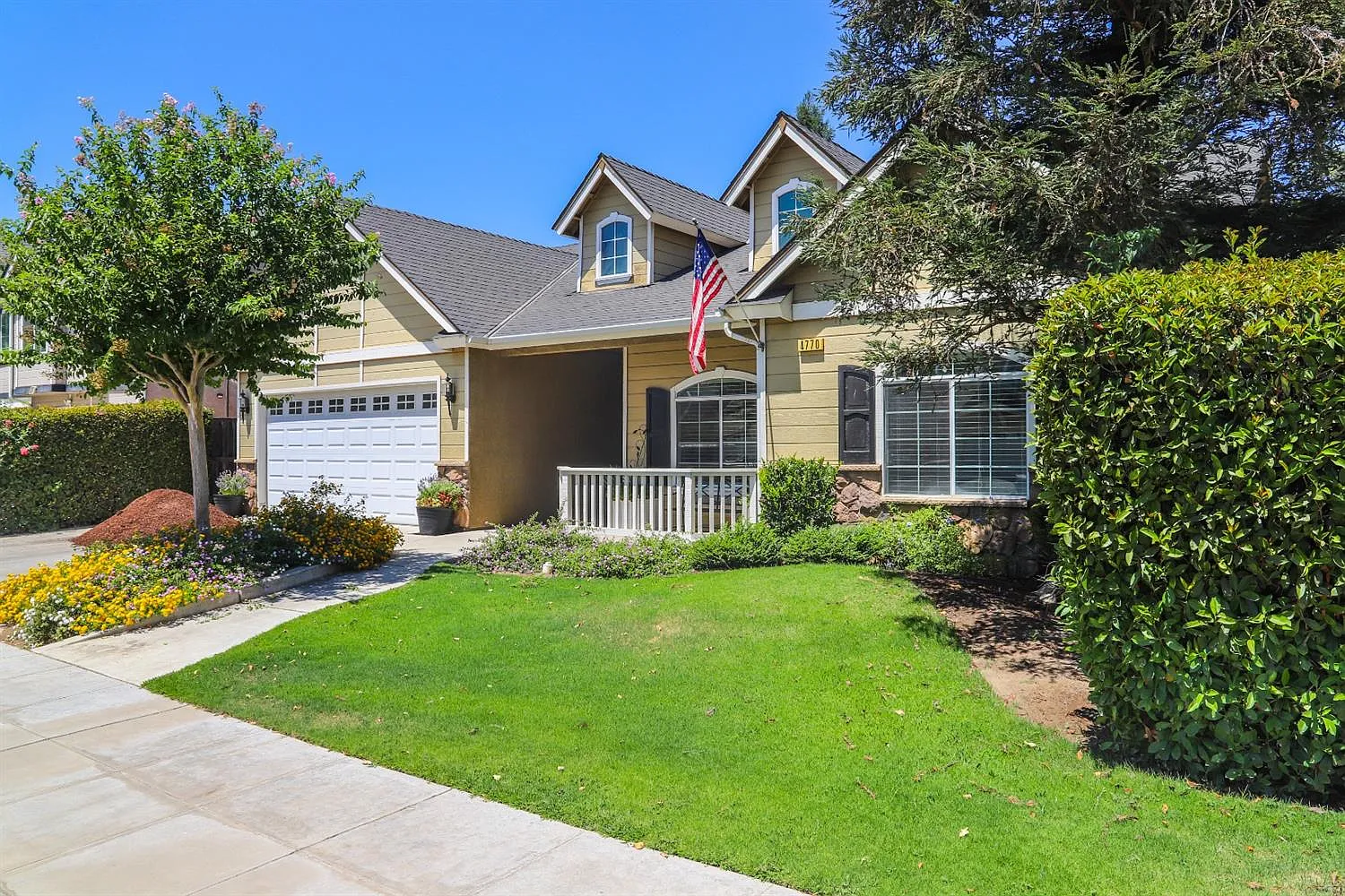 f2c2a01b9f200fed9a454b3310d2ebf5-uncropped_scaled_within_1536_1152