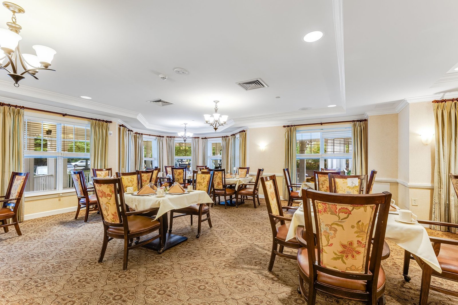 2600_Allaire_Rd_Wall_Township_NJ_07719_USA-Dining_room-050_HDR