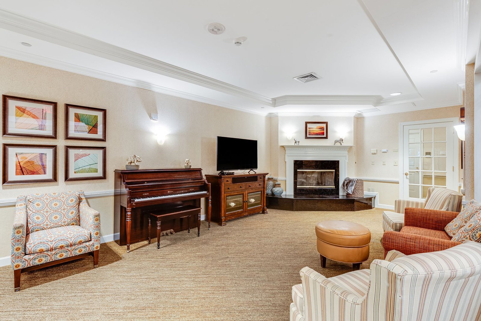 2600_Allaire_Rd_Wall_Township_NJ_07719_USA-Living_room-007_HDR (1)