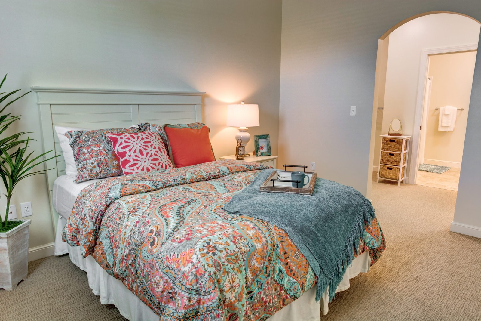 9_Symphony-at-Stuart_ModelRoom-scaled