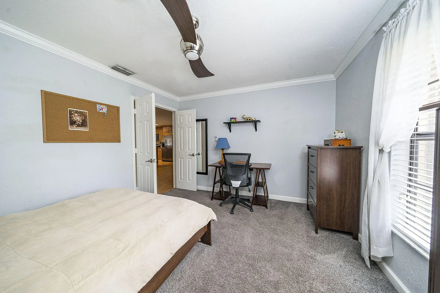 810fd737198f58b7af44e5e6ea0df22c-uncropped_scaled_within_1536_1152