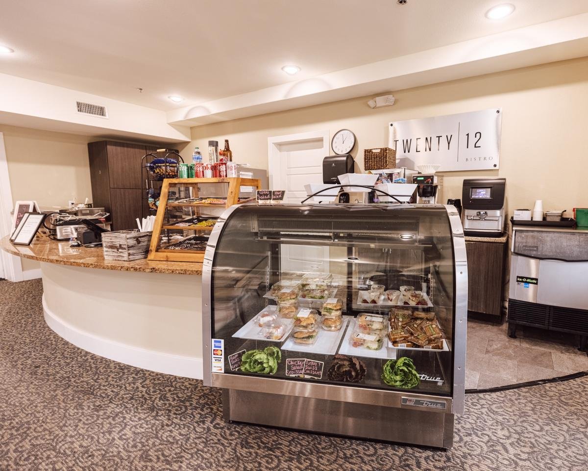 ledgestone-senior-living-bistro-w