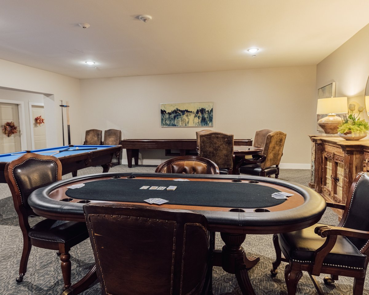 ledgestone-senior-living-game-room-2