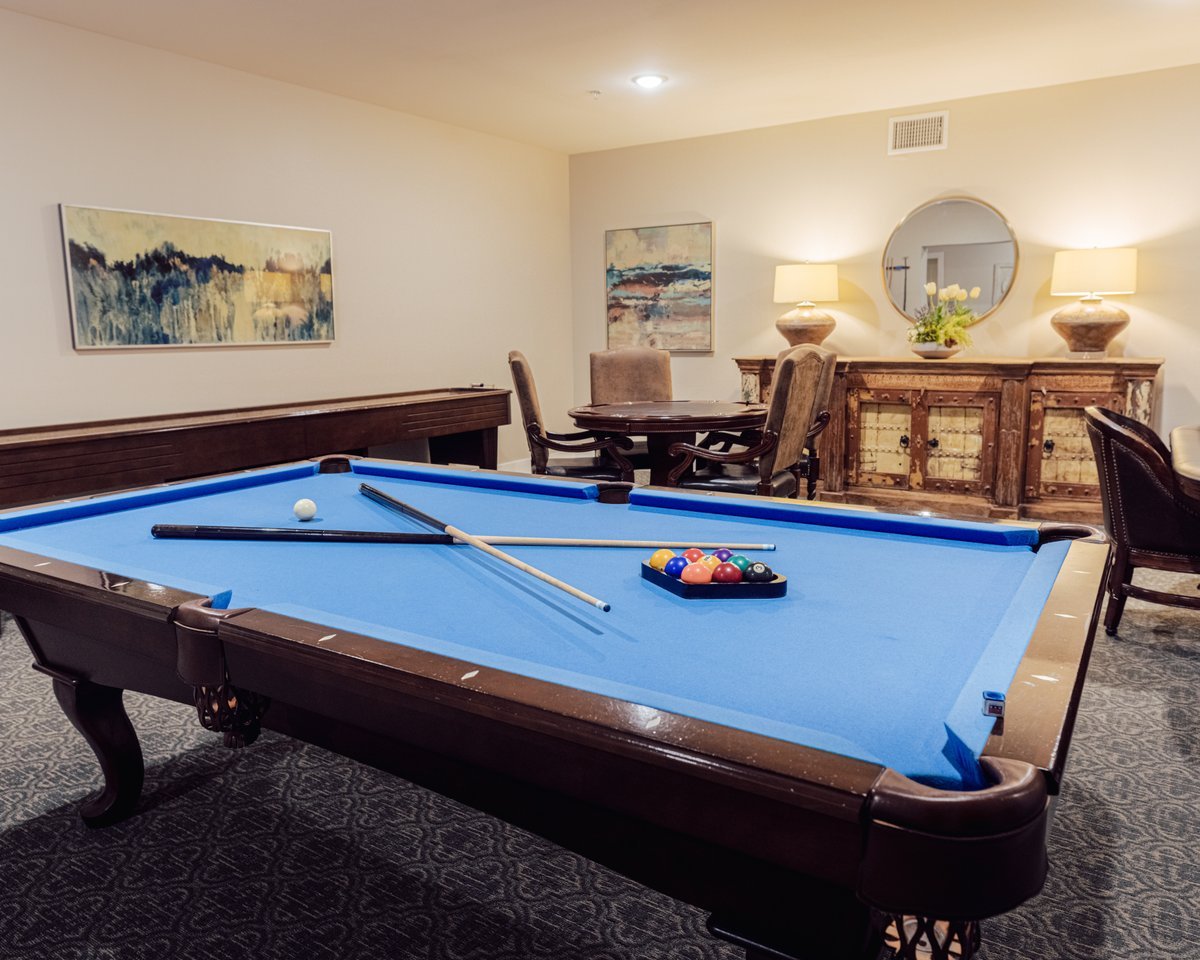 ledgestone-senior-living-game-room