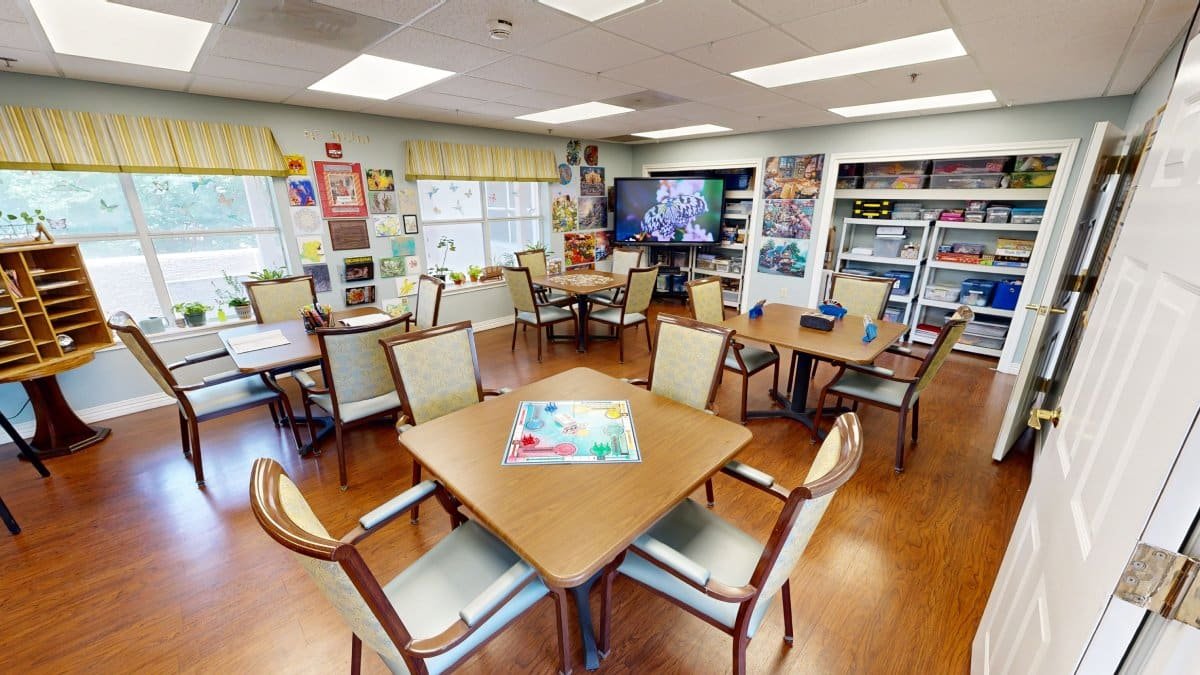 pegasus-senior-living-assisted-living-art-studio