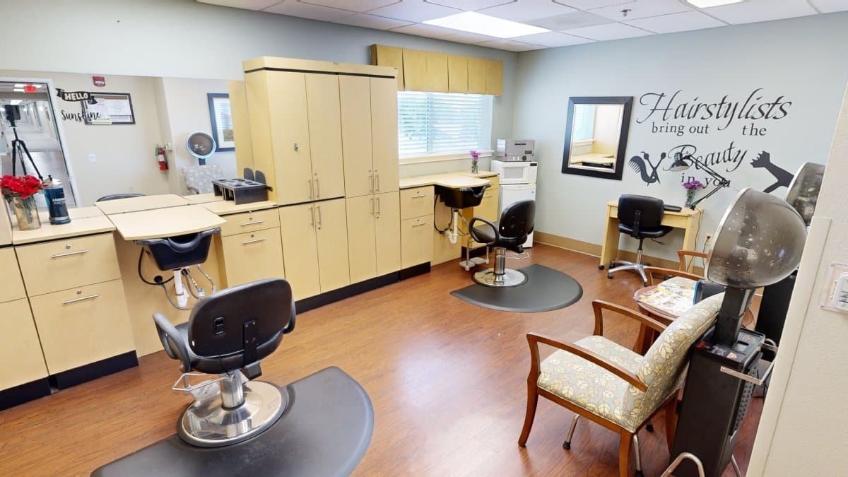 pegasus-senior-living-assisted-living-salon