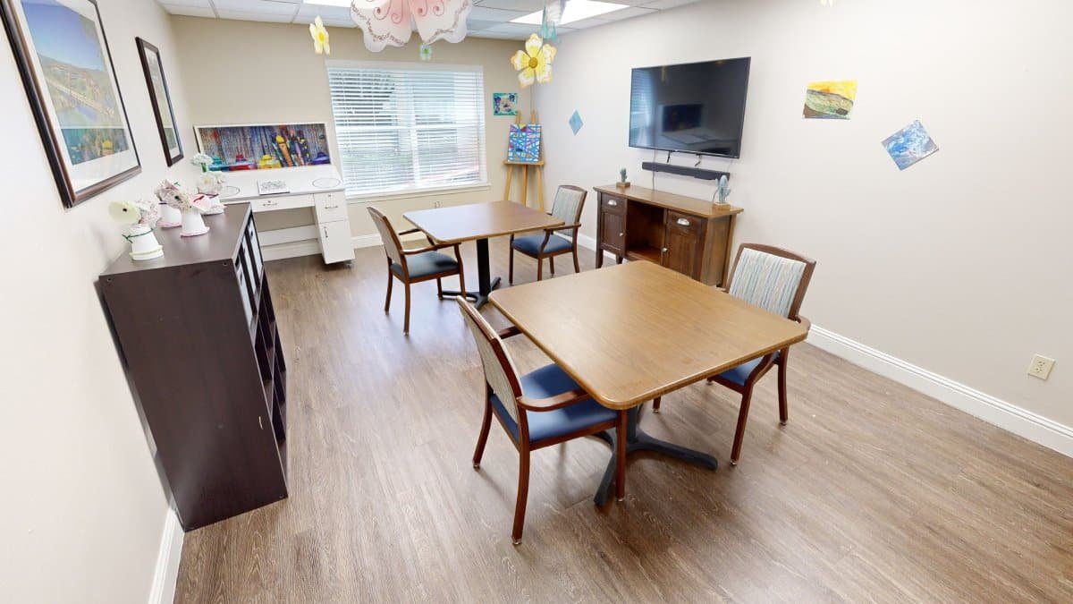 pegasus-senior-living-memory-care-craft-room-2