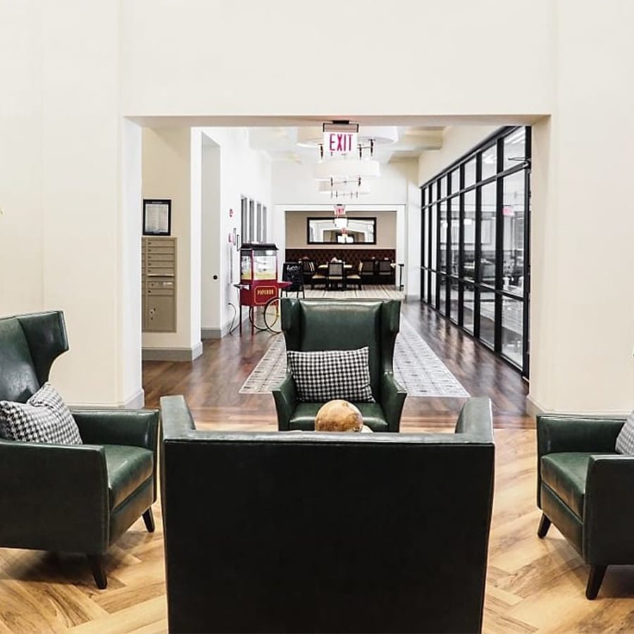 pegasus-senior-living-the-legacy-communities-seating-area
