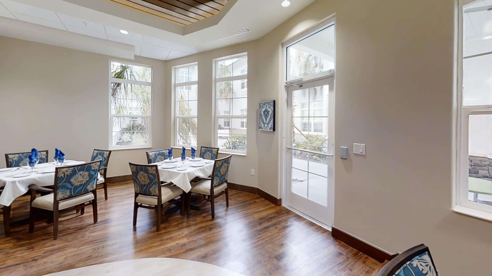 Aravilla-Clearwater-Memory-Care-Community-Dining-Room1