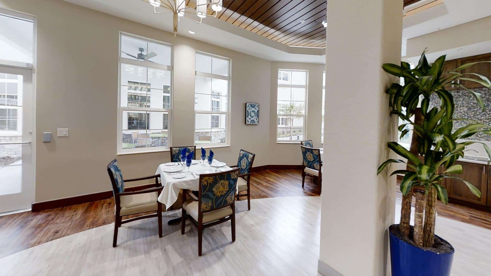 Aravilla-Clearwater-Memory-Care-Community-Dining-Room2