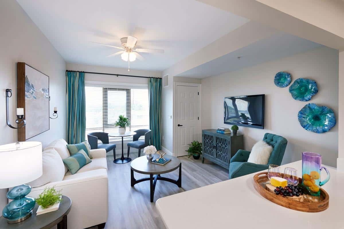 26fa9135-fpvill-lvingroom-1237-2000