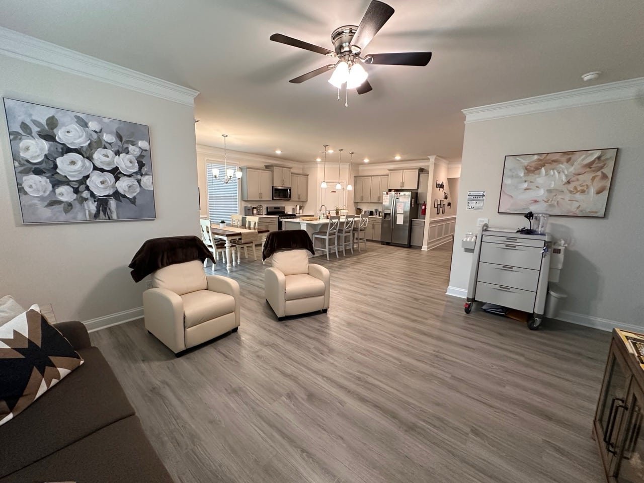 3b3fc582-69a7-4db2-8815-52d4638da39d Large