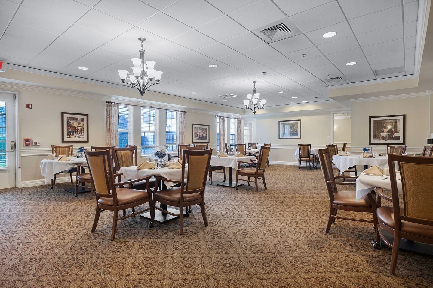 62057_diningroom_position_3