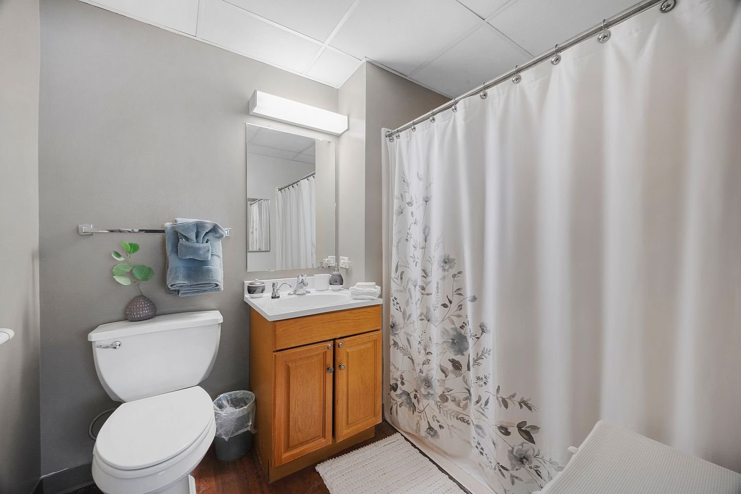 62057_modelbath_position_12