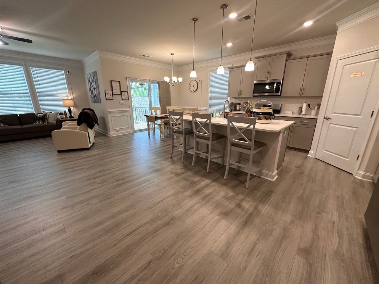 819d417a-cb9c-4f21-9f16-36488d696f34 Large