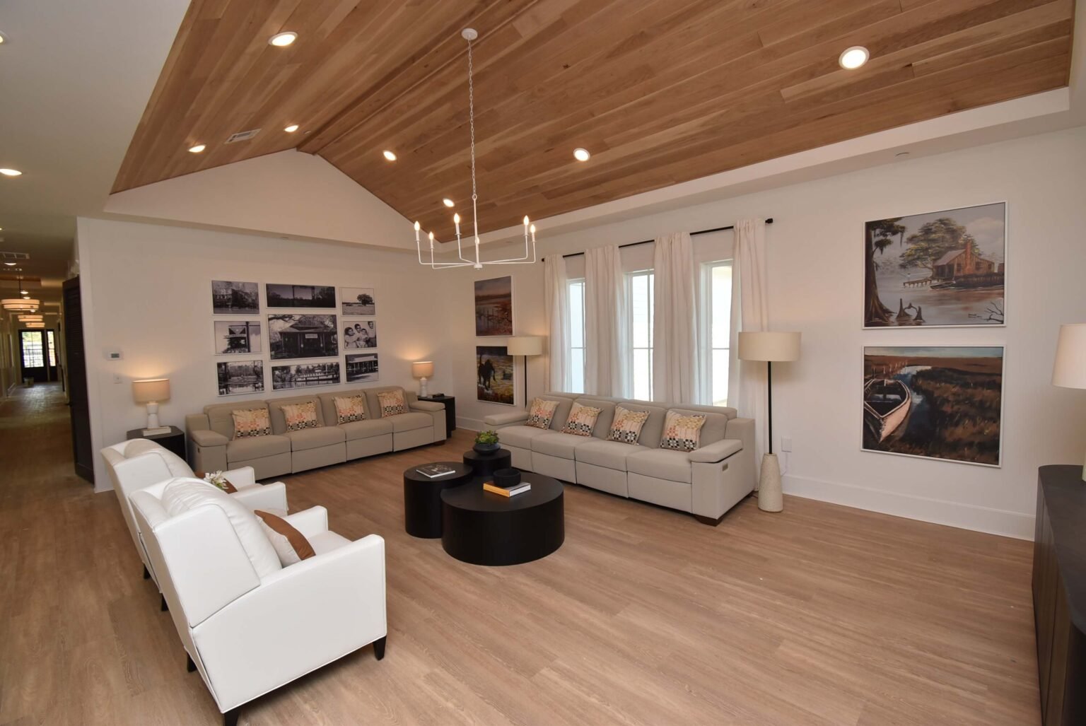 assisted-living-community-Lafayette-img2-1536×1027