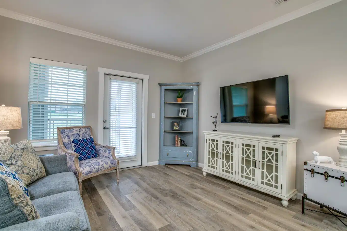 10-LOOM-Apartment-Home