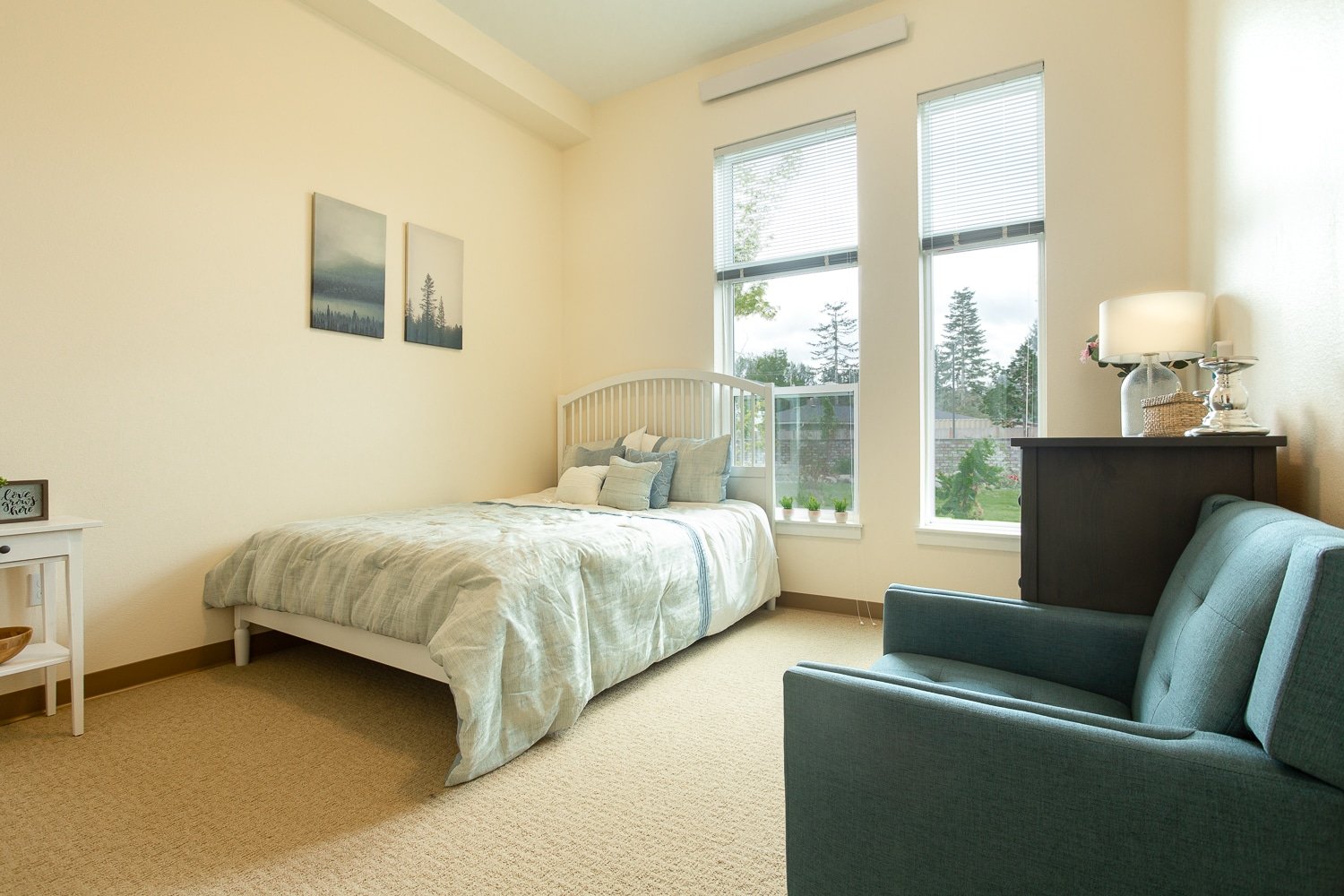 Assisted-Living-Community-Bedroom-Window-in-Covington-Washington