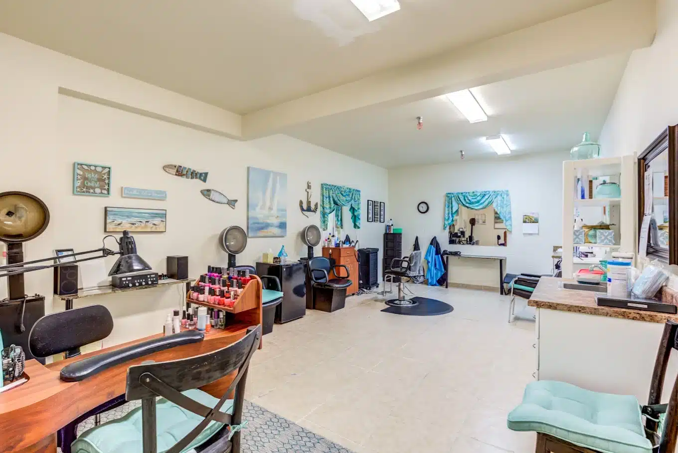 Sterling Ridge-Salon-010