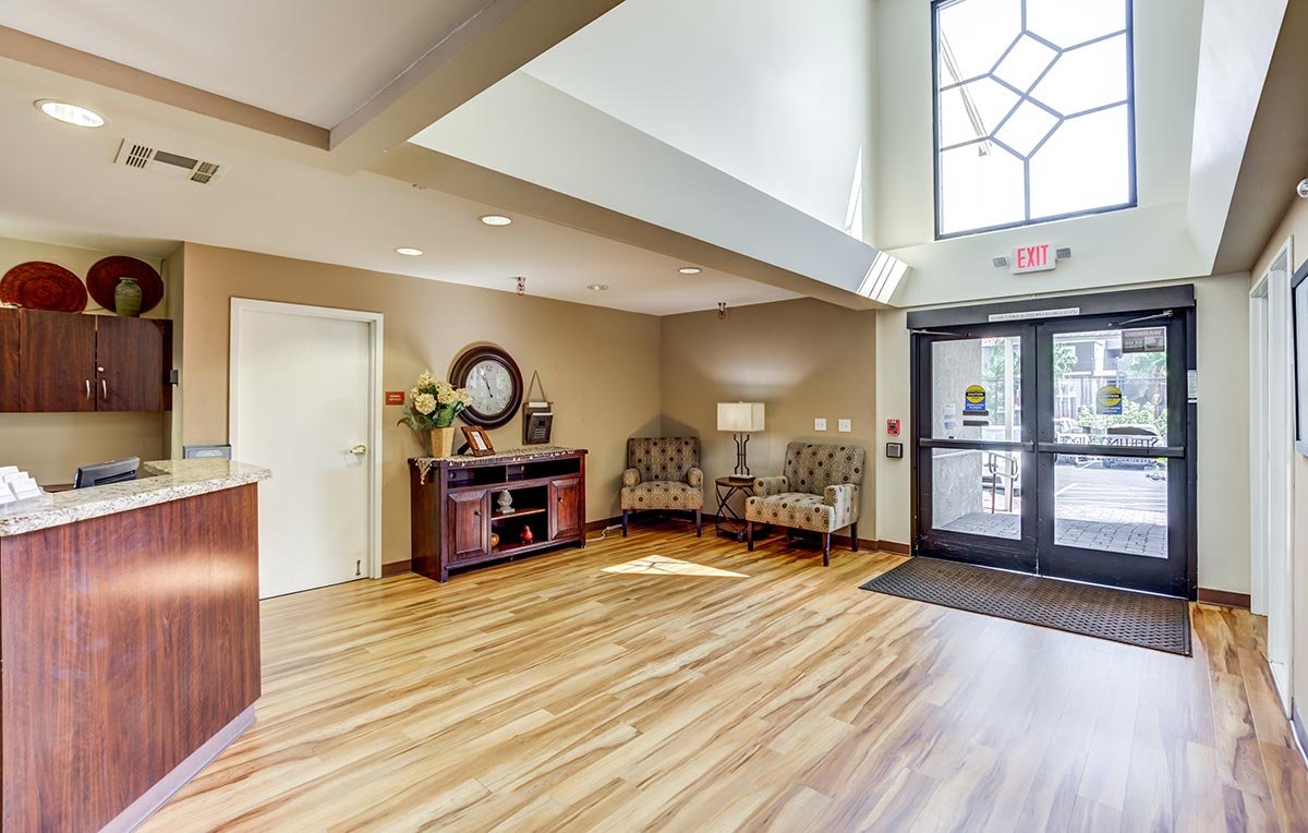 Sterling-Ridge-Senior-Living_Interior-Entrance
