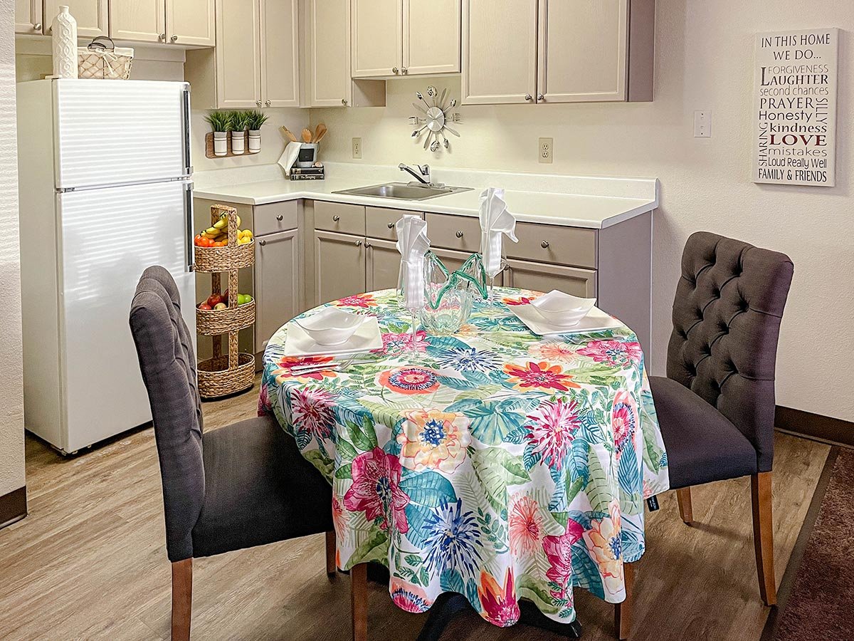 Sterling-Ridge-Senior-Living_Kitchen