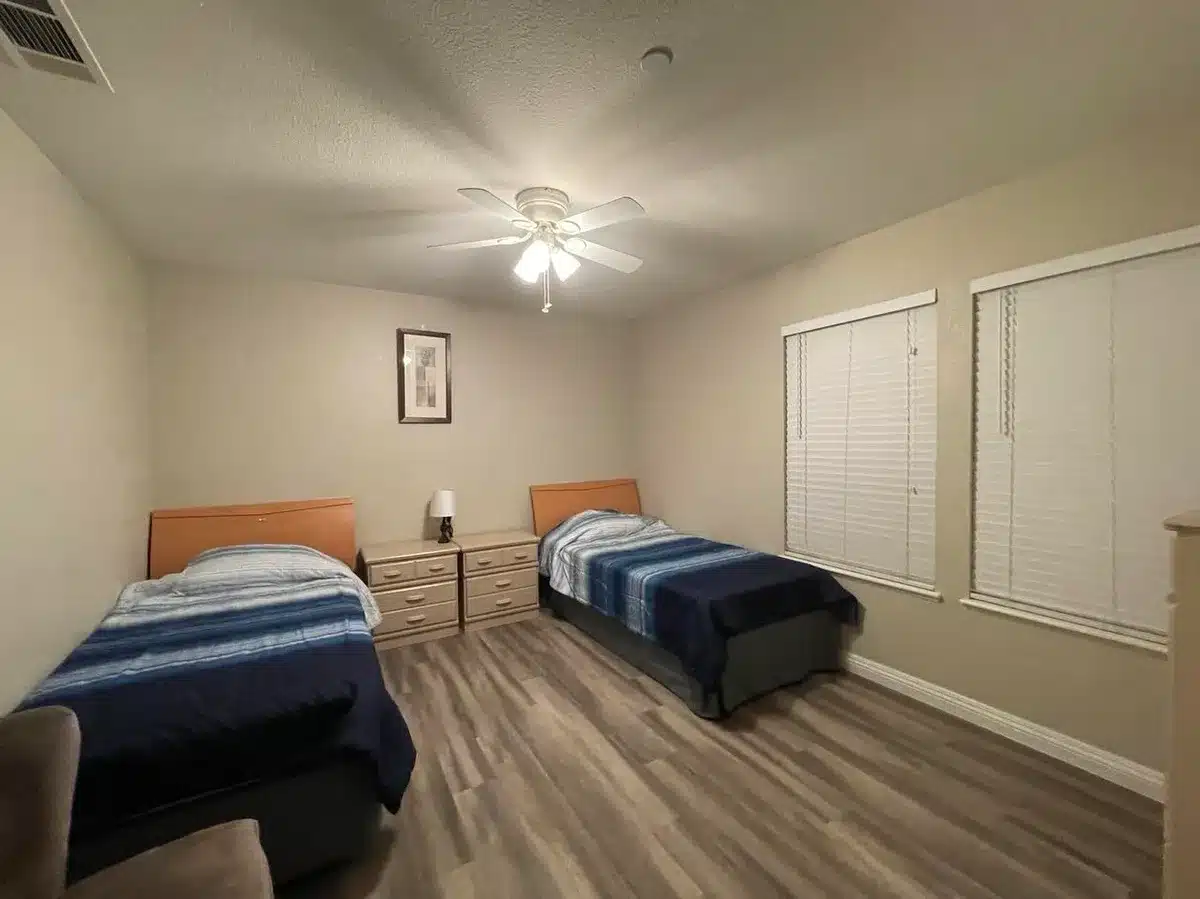 rs=w_1200,cg_true (8)