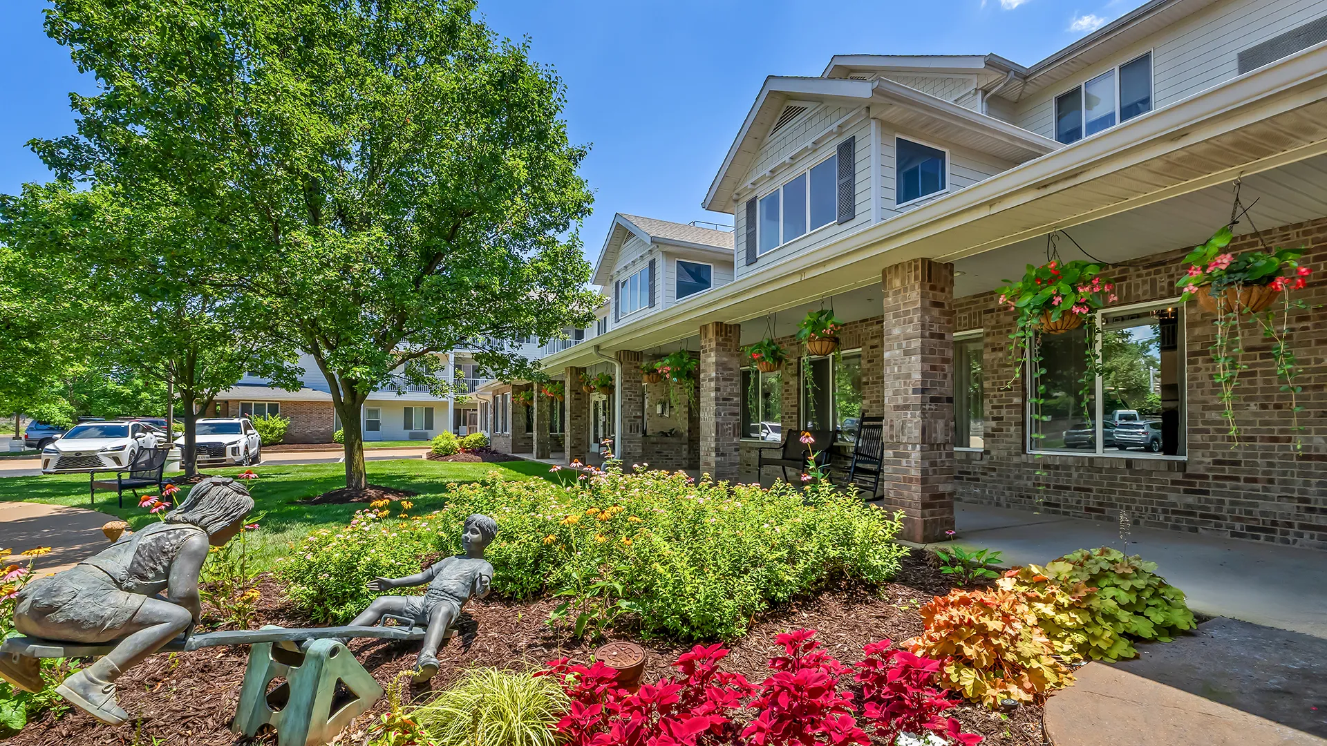 HOL_Orchid_Terrace_01_Gardens_16x9