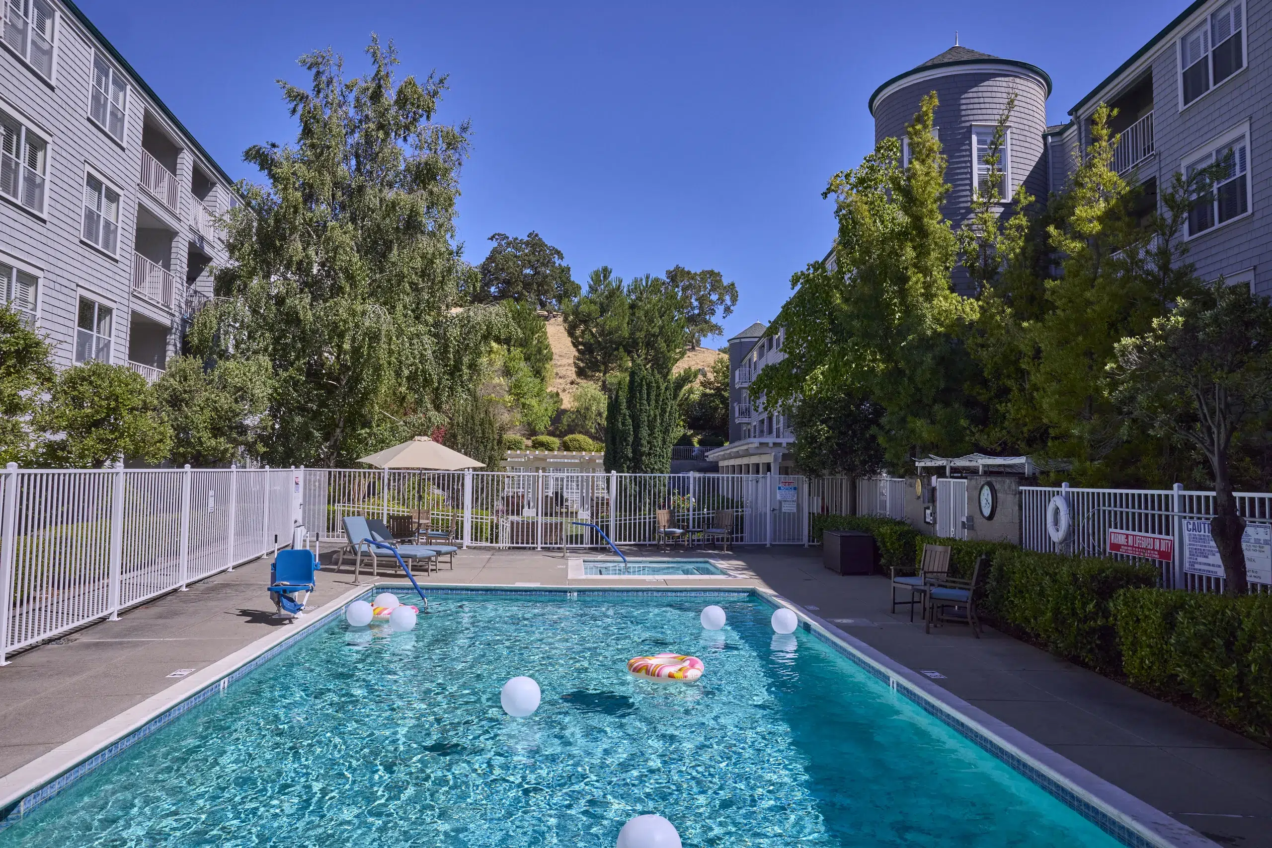 byron-park-lifestyle-hi-rez-pool-16