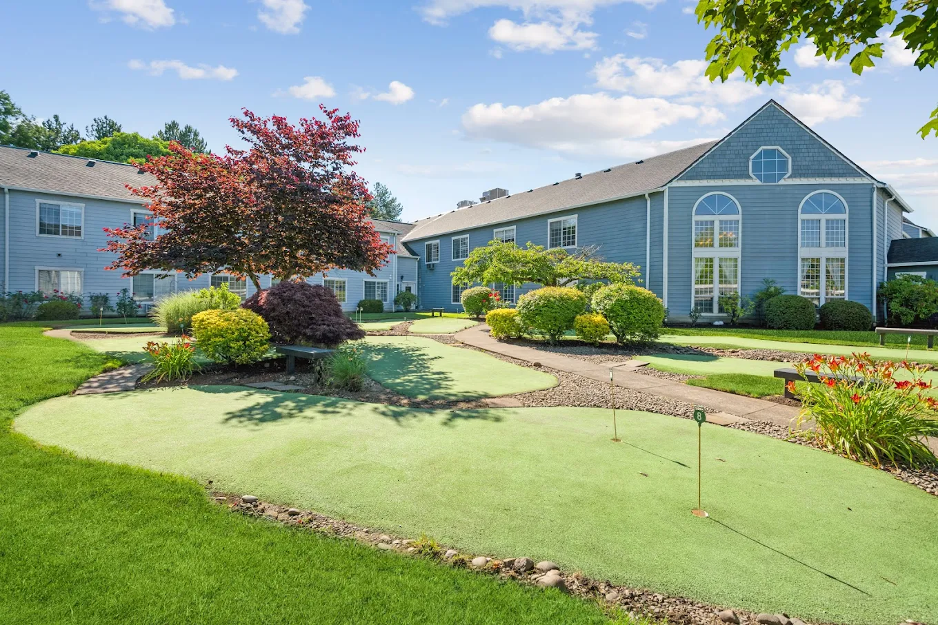 02_8709SECauseyAve_2005_HiRes