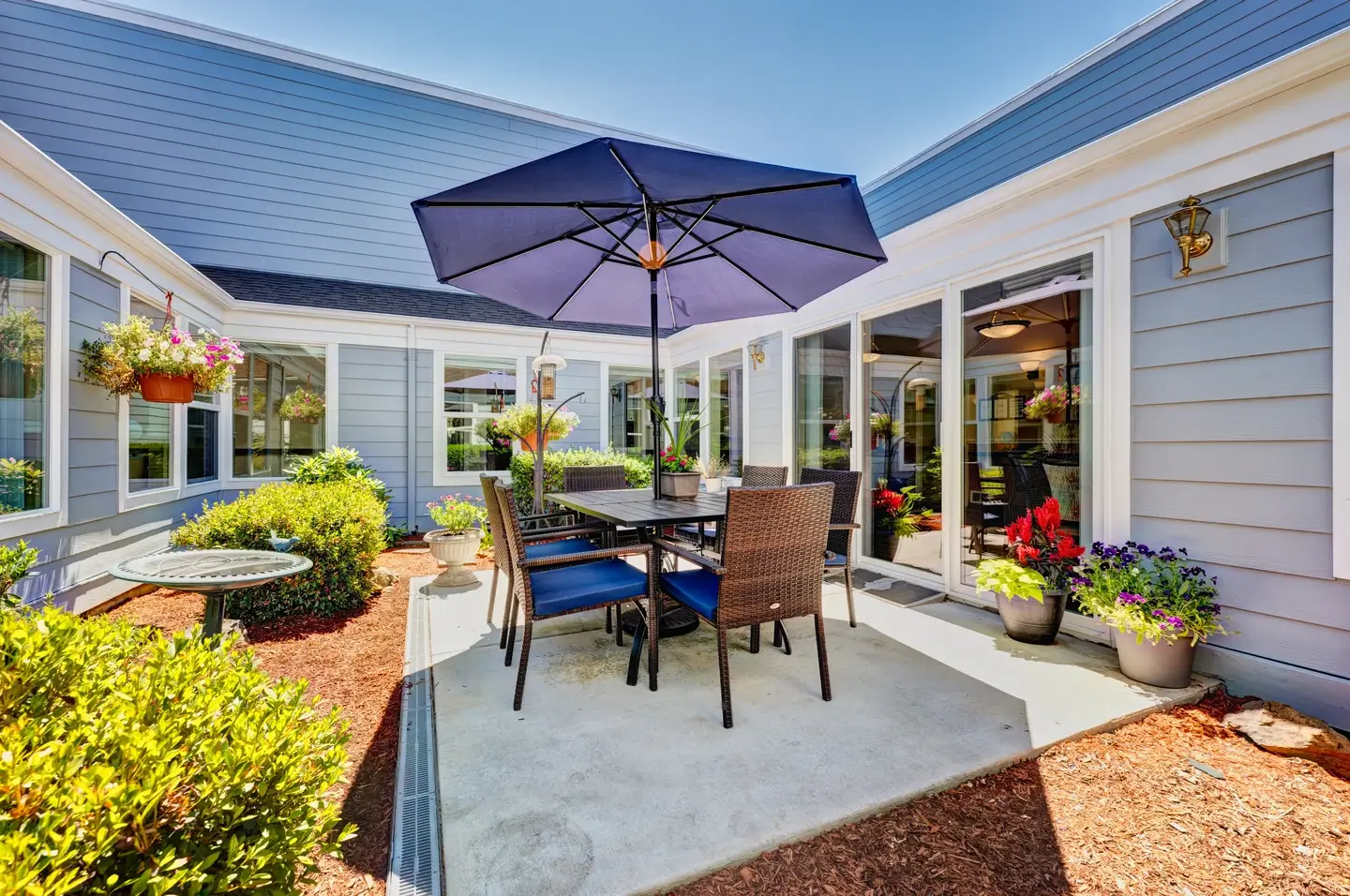 Farmington-Square-Beaverton-Senior-Living-11