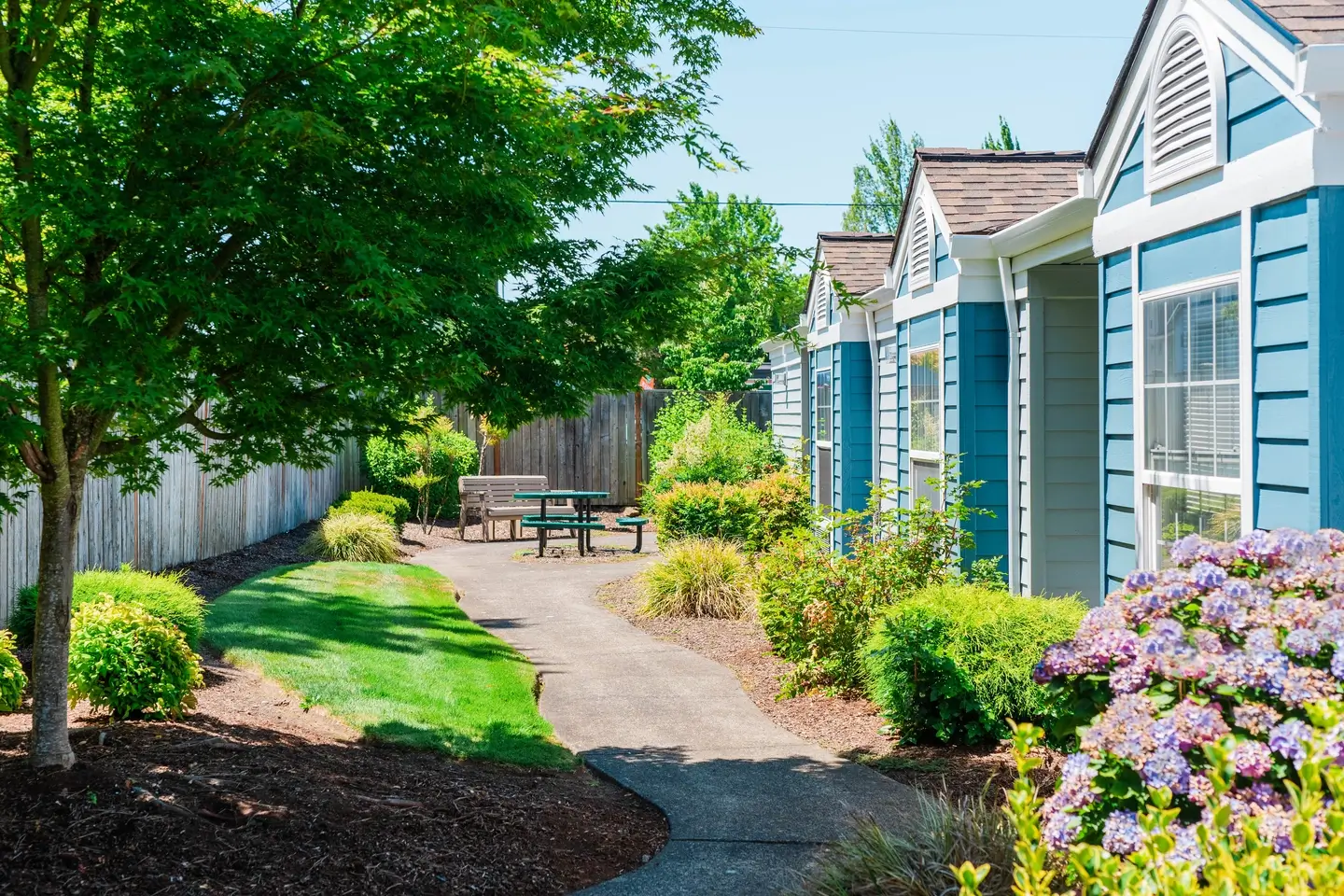 Farmington-Square-Beaverton-Senior-Living-3