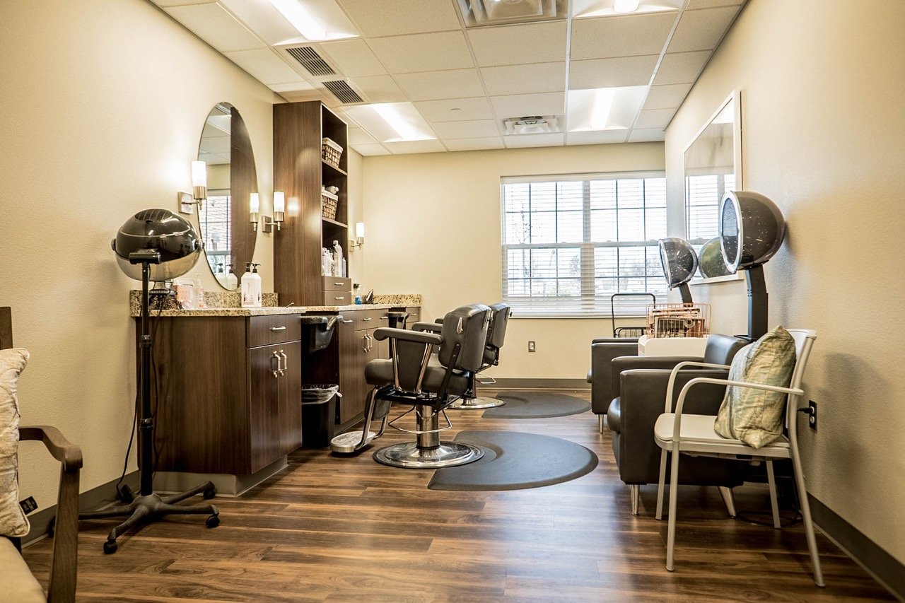 al_beauty_salon_1 Large