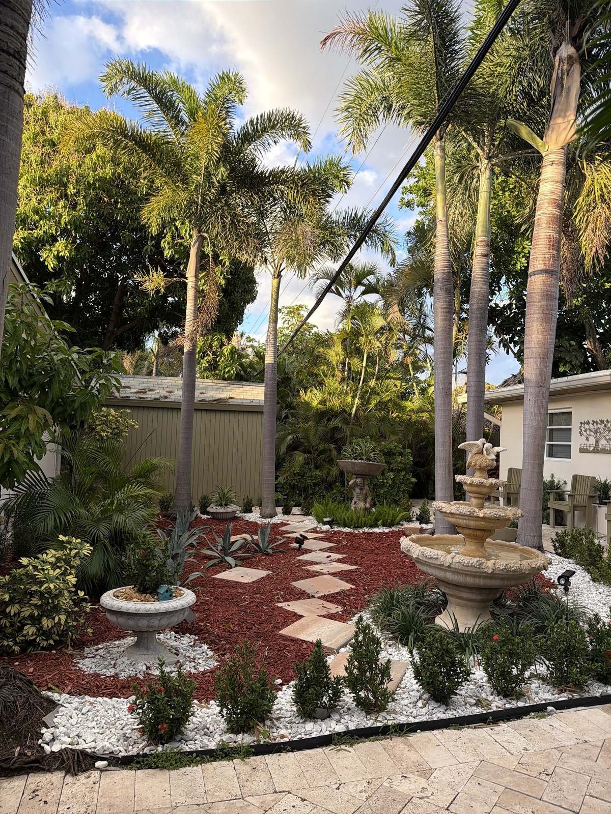 royal-palm-senior-residence-1
