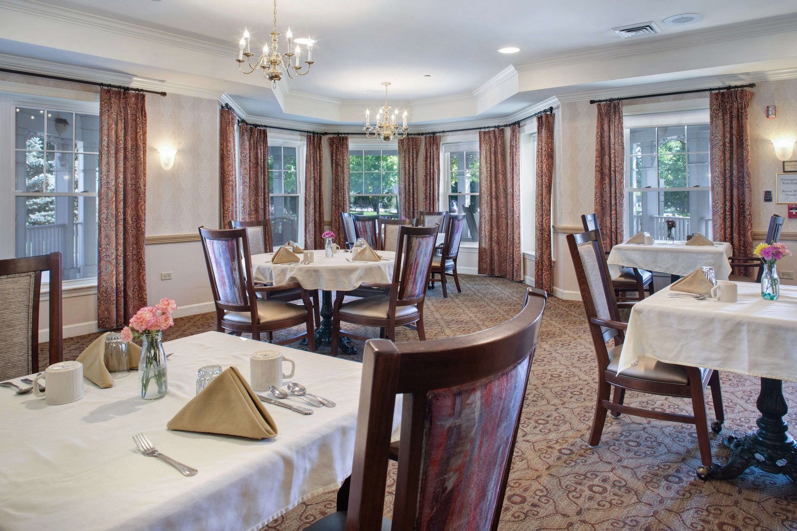 63222_SunriseSchaumburg_0897_Dining